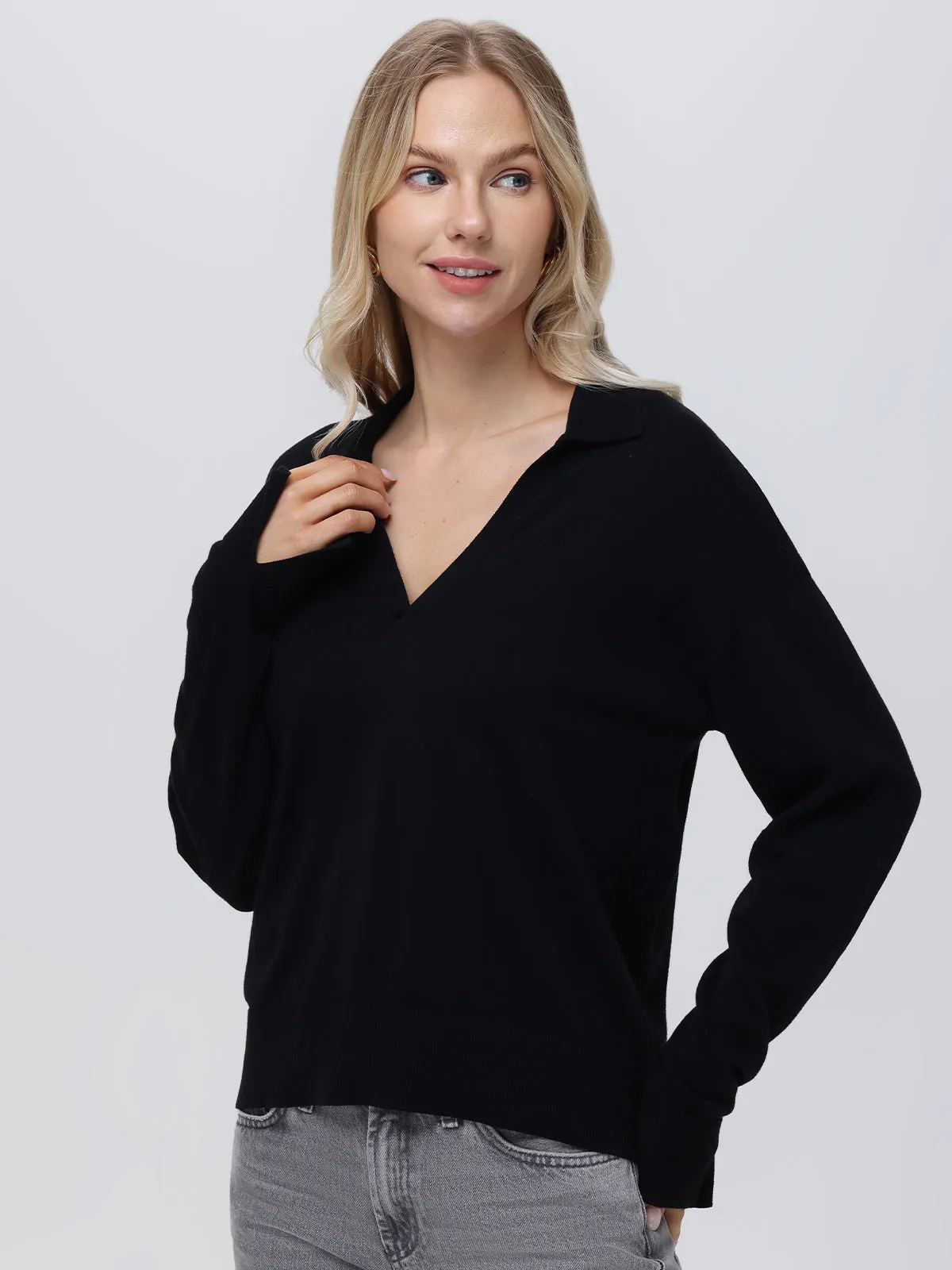 Maddi: 100% Cotton V-Neck Collar Pullover