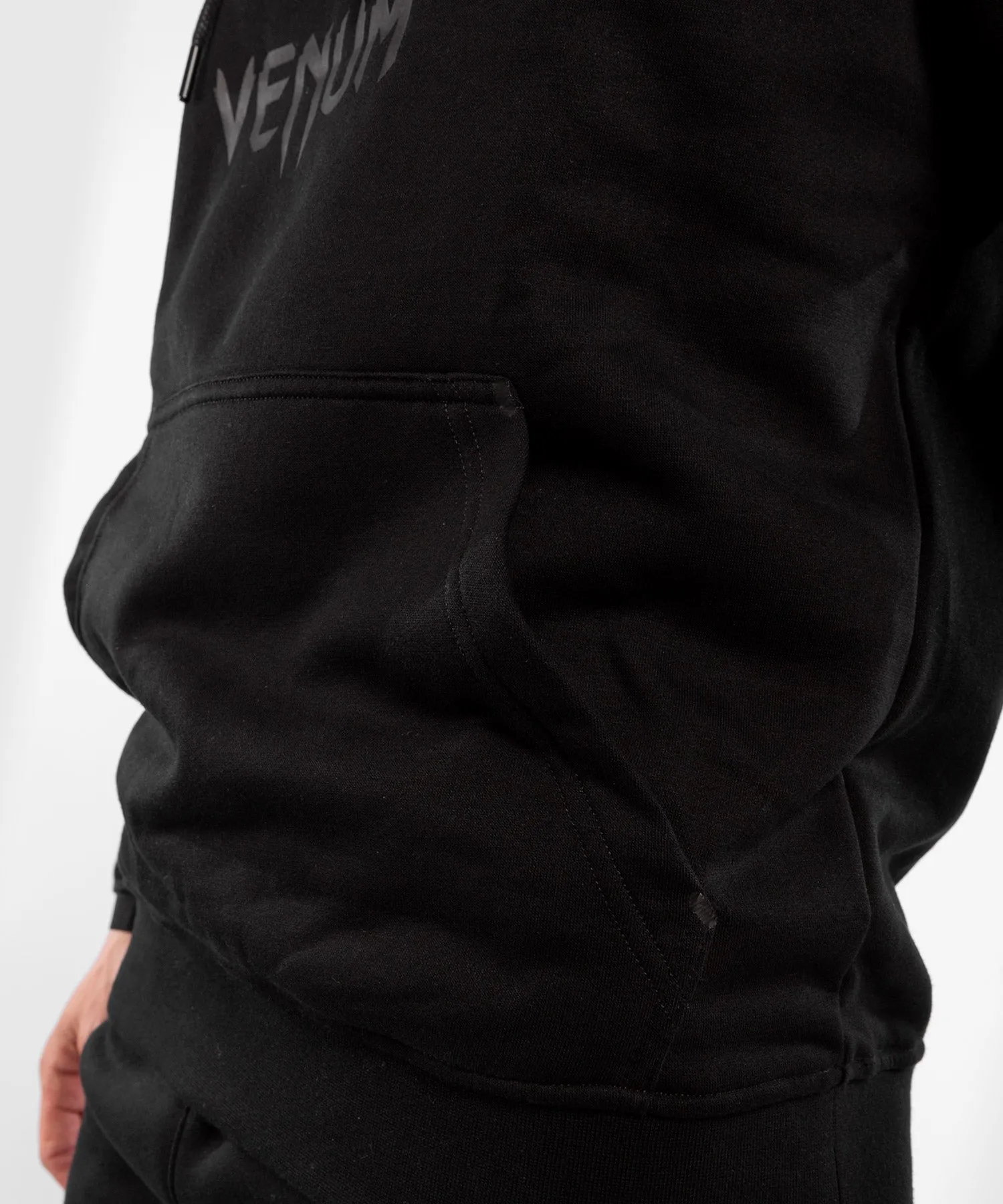 Venum Classic Hoodie – Black/Black